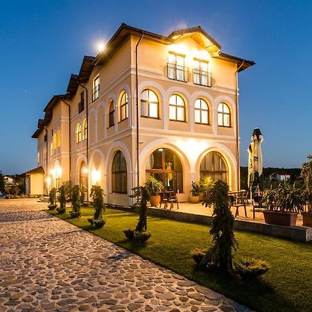 Country Spa Retreat Snagov Exterior photo The hotel