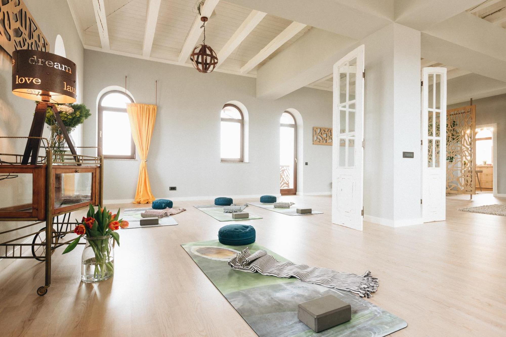 Country Spa Retreat Snagov Exterior photo The Yoga Room